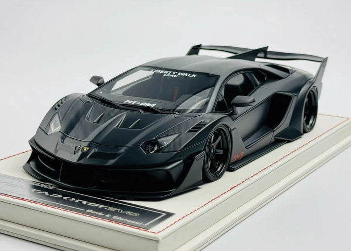 Lamboghini Aventador Liberty Walk LB-Works 1/18