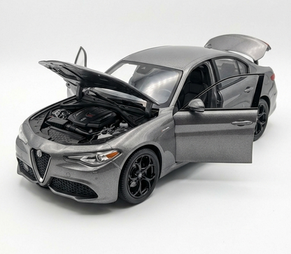Alfa Romeo Giulia 1:18