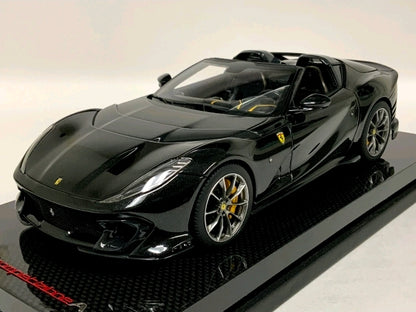 Ferrari 812 Competizione Aperta 1:18 + maqueta gratis
